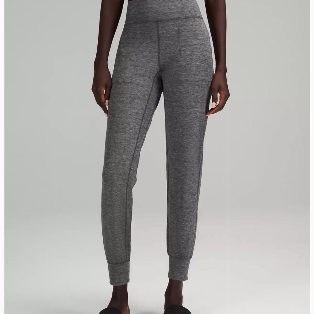 Lululemon Align Joggers Size 4. Only worn once. Heathered graphite gray.